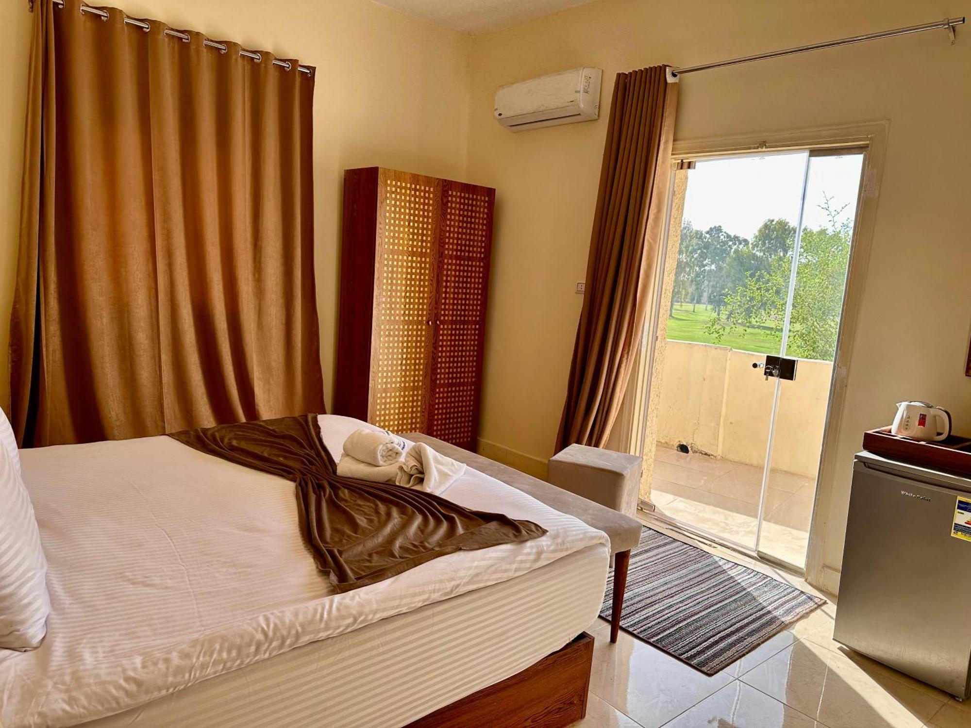 Golf Pyramids View Hotel Kafrat al Jabal Luaran gambar